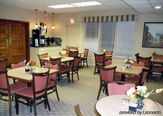 Clarion Hotel Buffalo Airport Williamsville Restaurant foto